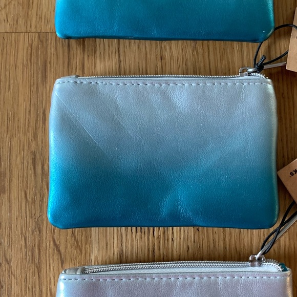 Card holder - Picture 4 of 4